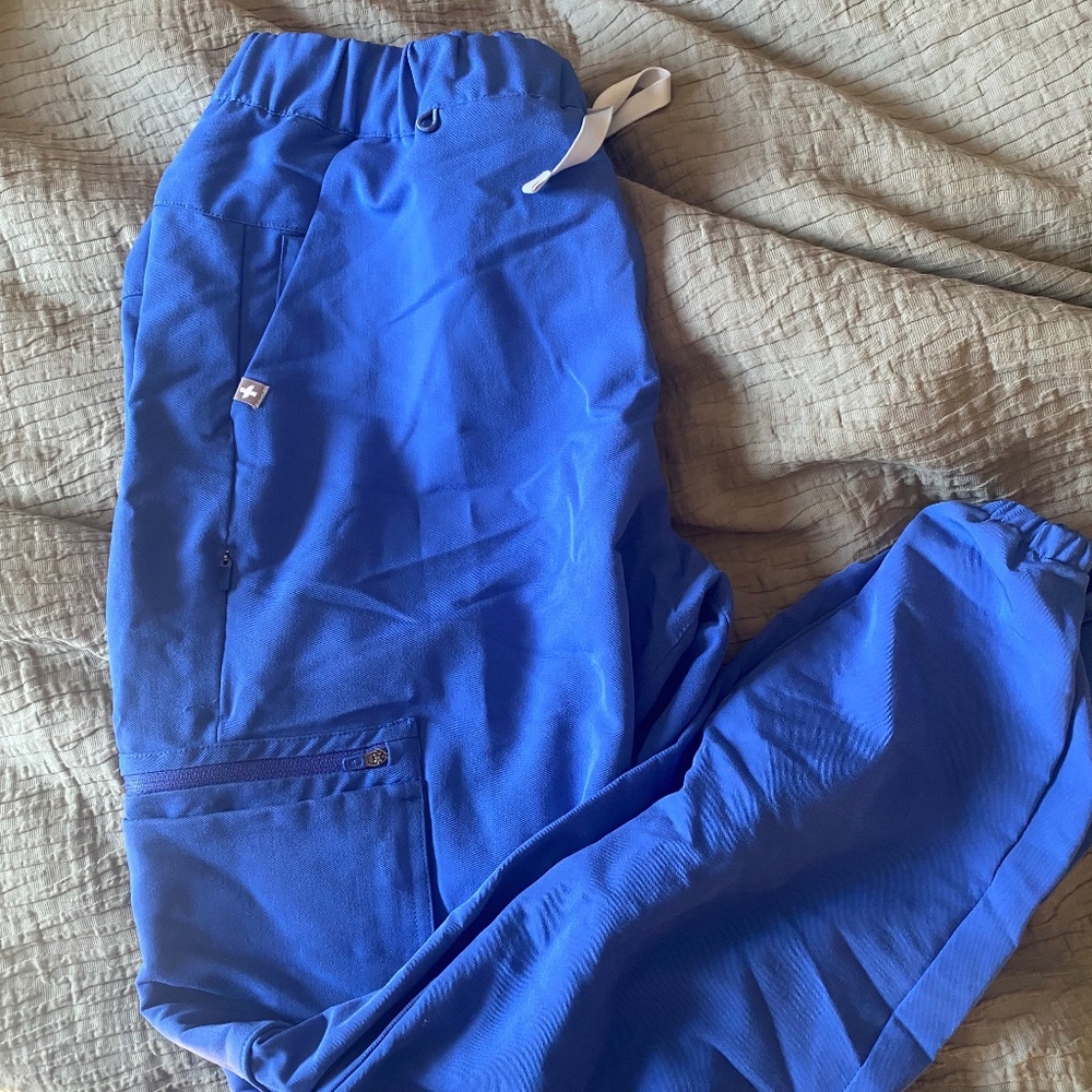 Figs 20 Pocket Scrub Jogger
